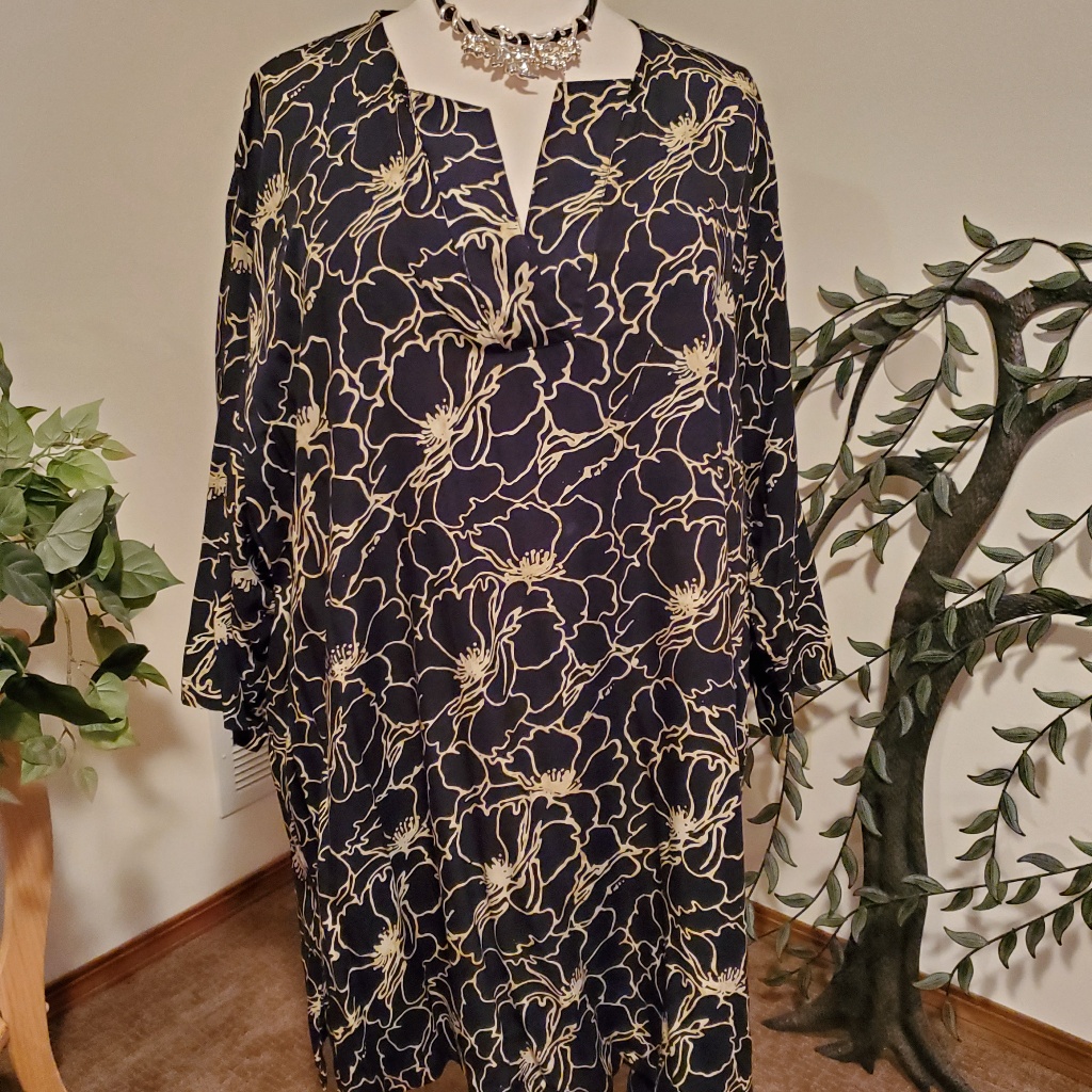 Black And Tan Flowered Blouse 6x